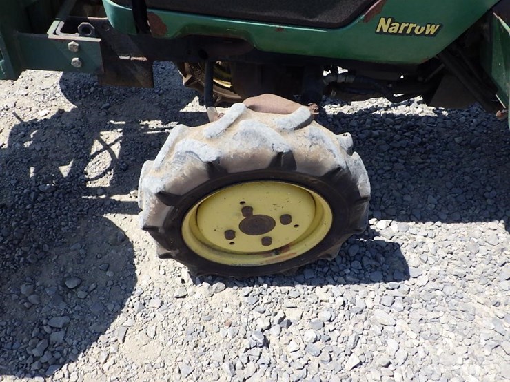 john-deere-4100-image-13