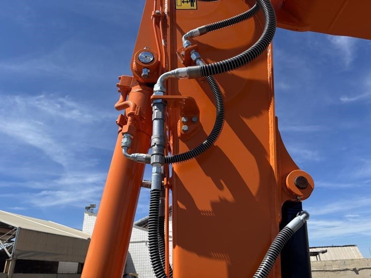 2023-develon-dx85r-3-hydraulic-excavator-image-19