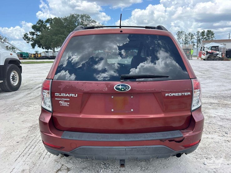 2012-subaru-forester-image-24
