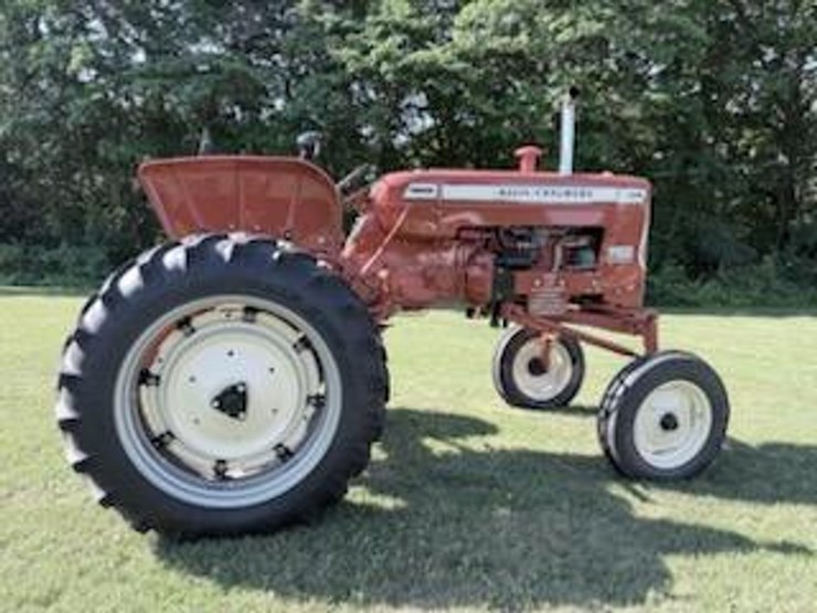 #6052-•-1964-allis-chalmers-d-19-high-crop-tractor---off-site-image-7