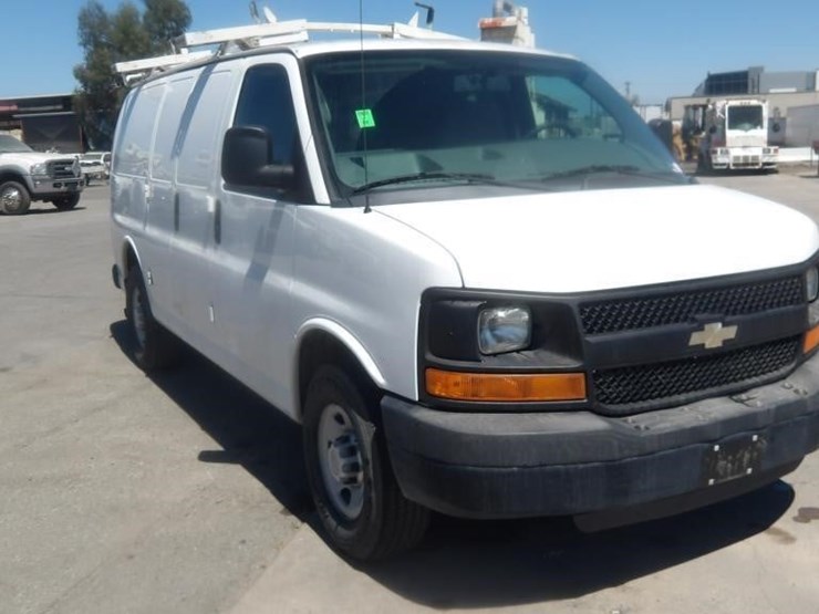 2014-utility-van-image-2