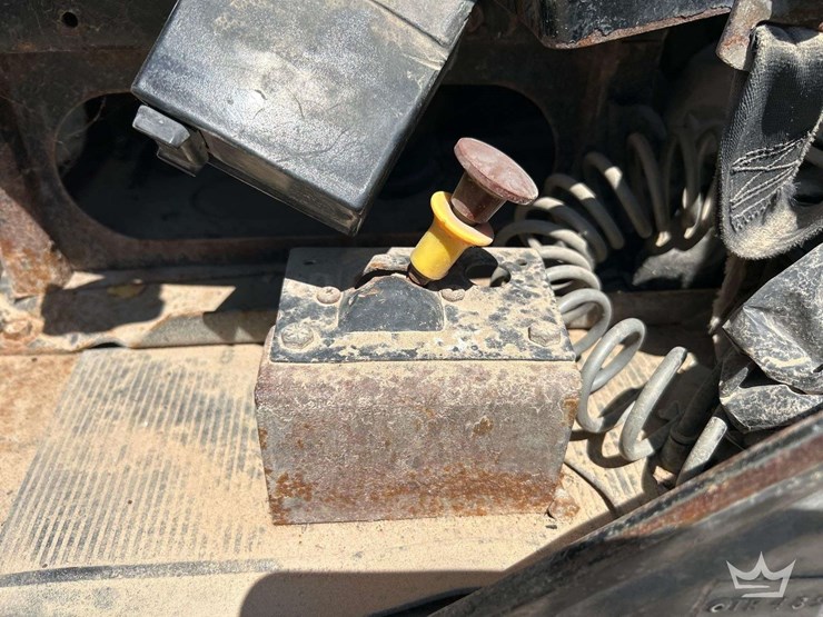 2001-mack-rd690s-image-21