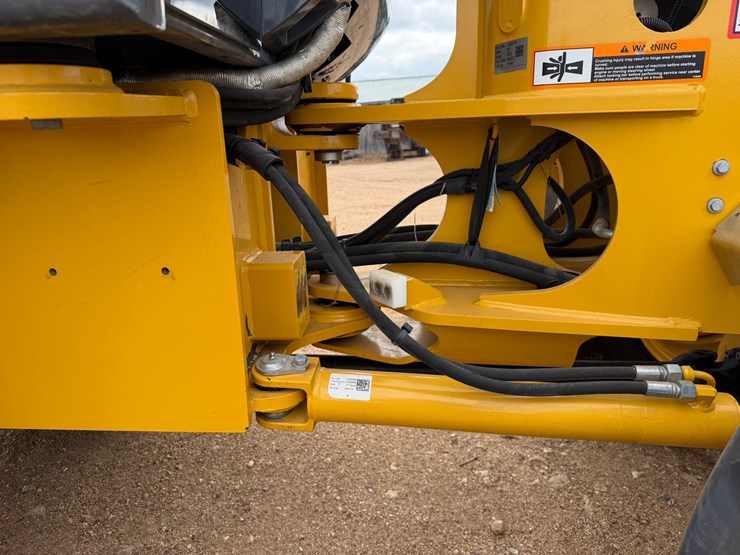 2023-john-deere-g-image-21