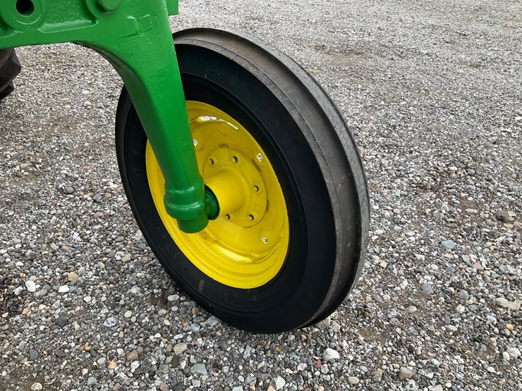 1957-john-deere-320-image-10