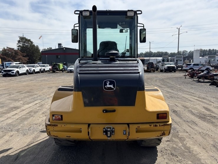 2018-deere-324k-image-5