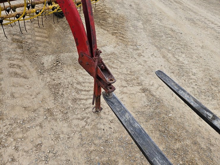 new-holland-256-image-9