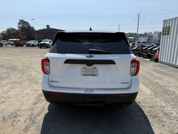 2020-ford-explorer-image-5