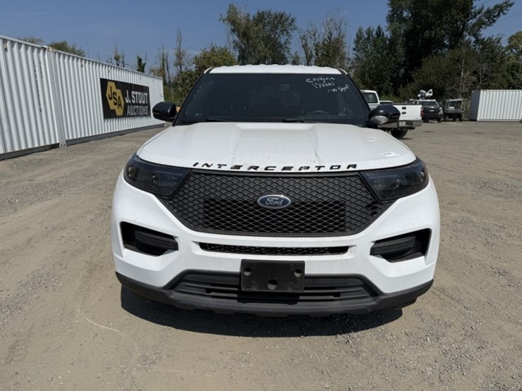 2020-ford-explorer-image-8