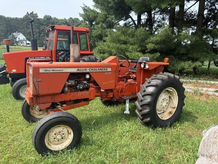 allis-chalmers-170-tractor-image-1