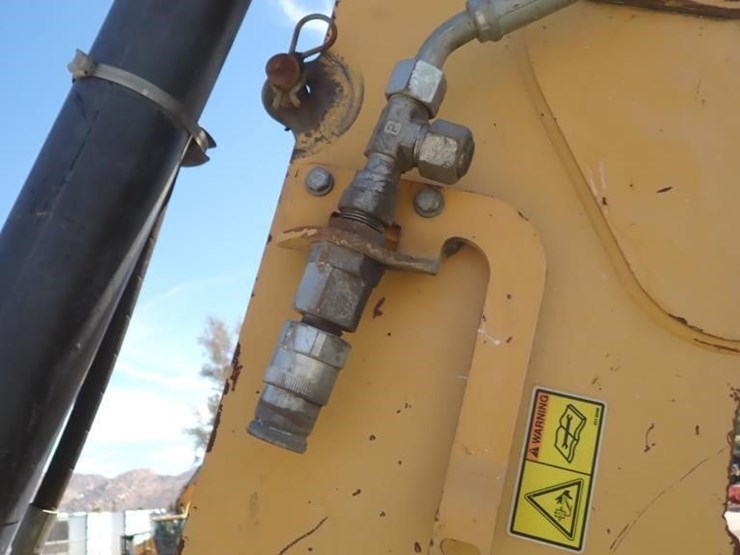 2008-caterpillar-430e-image-15