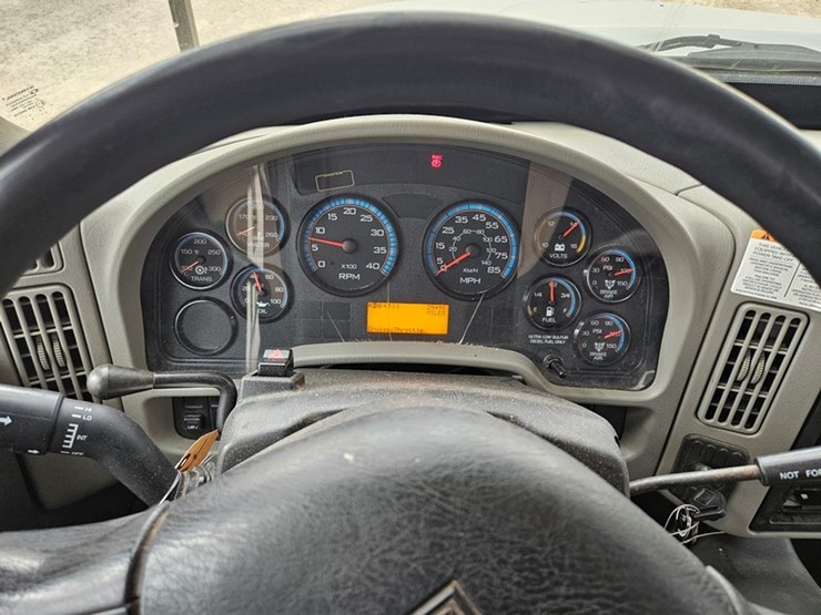 2011-international-durastar-4300-image-37