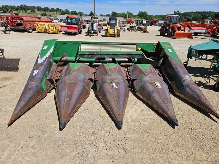 john-deere-444-image-8