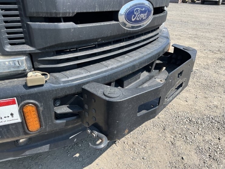 2017-ford-f550-image-46