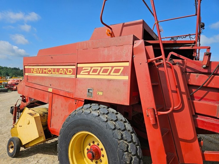 2000-new-holland-2000-image-22