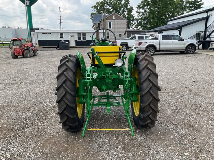 1957-john-deere-320-image-4