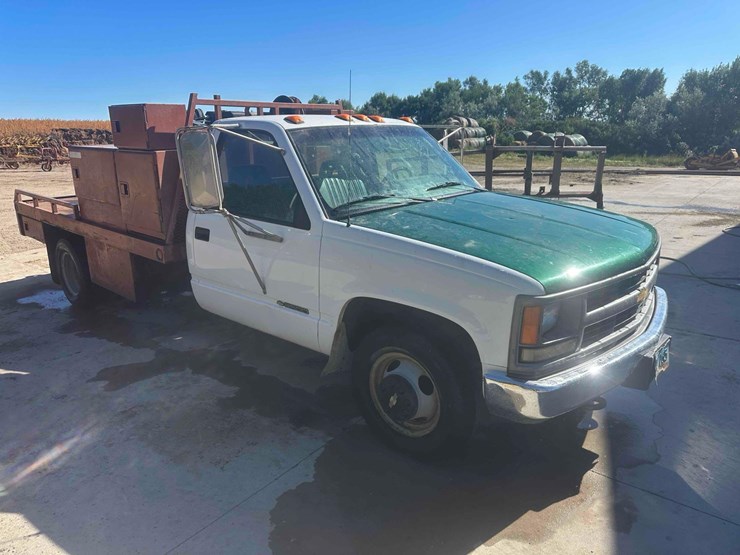 chevrolet-3500-image-2