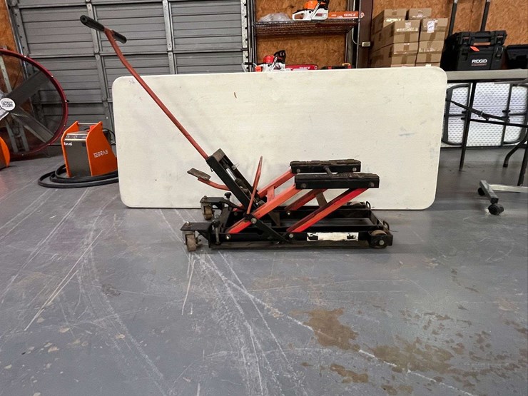 craftsman-motorcycle-jack-image-4