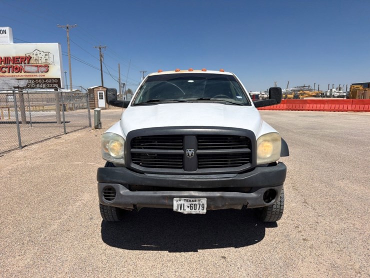2008-dodge-ram-4500-image-2