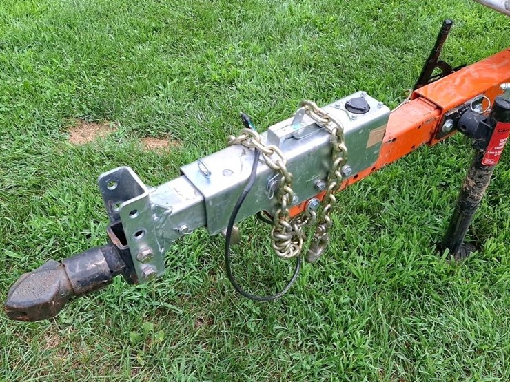 2016-jlg-t500j-image-30