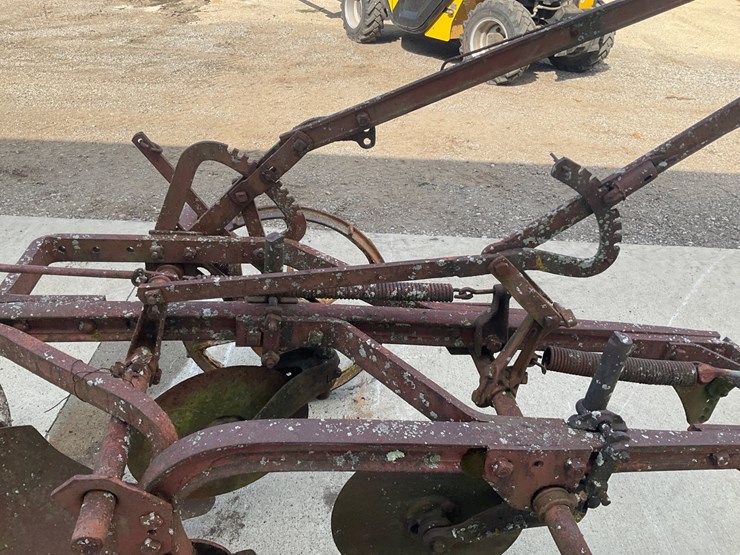 #5306-•-antique-two-bottom-pull-type-moldboard-plow-image-7