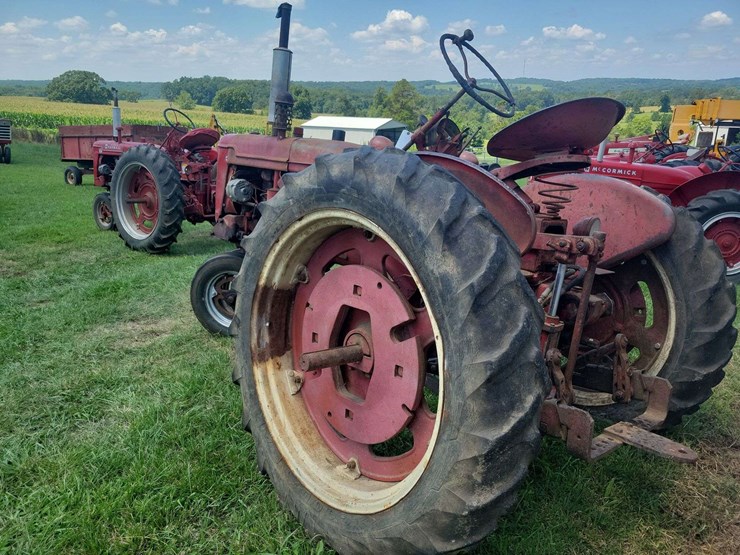 1953-farmall-super-c-image-3