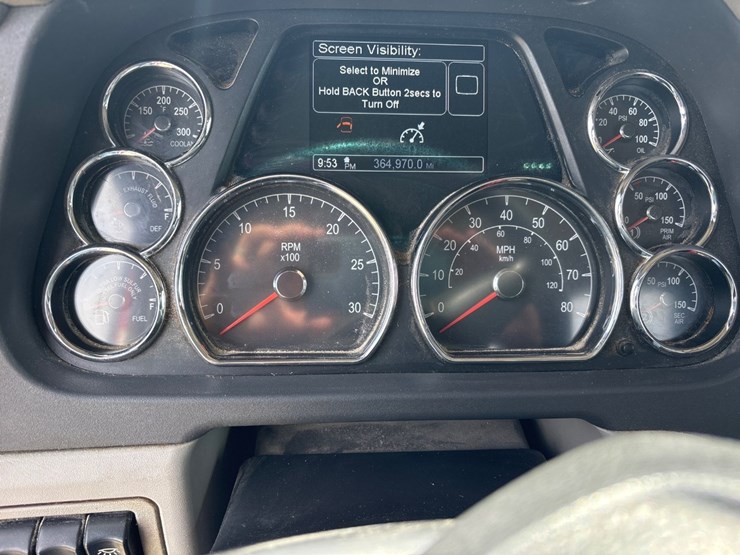2019-peterbilt-579-image-7