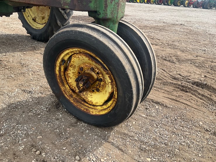 1943-john-deere-model-b-image-10