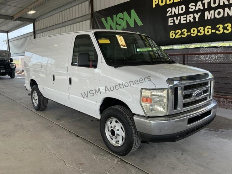 2009-ford-cargo-image-2