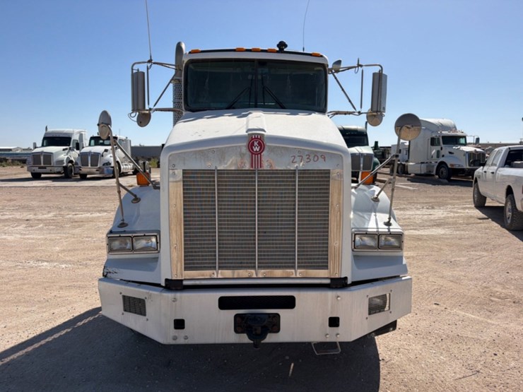 2014-kenworth-t800-image-2