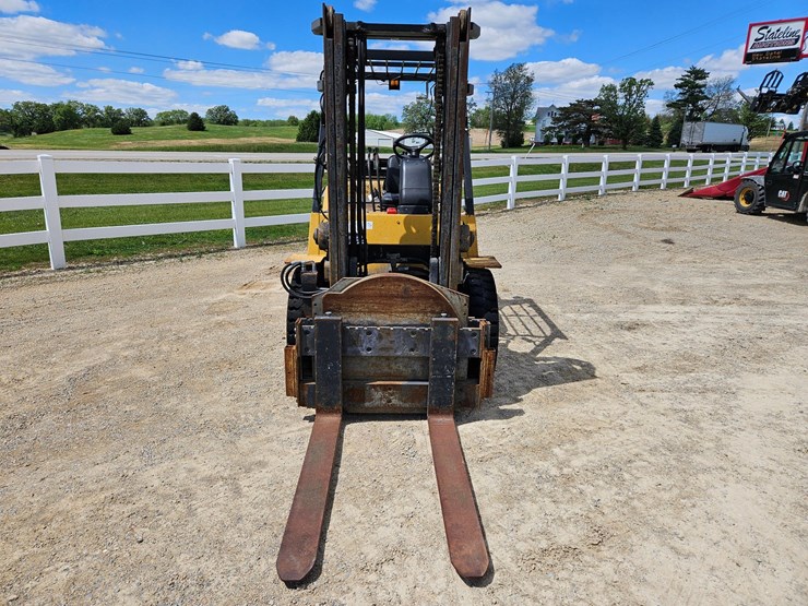 #126-•-cat-gp40k2-single-stage-fork-lift-image-8