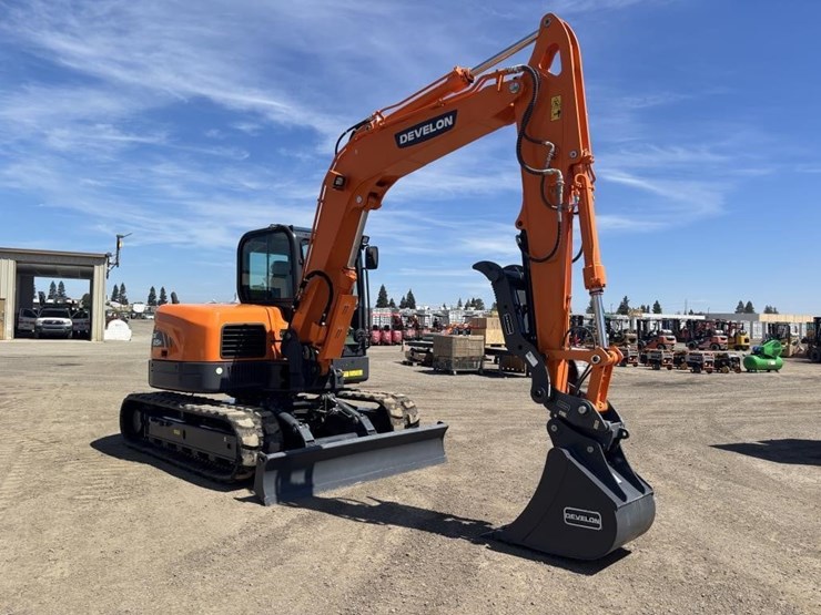 2023-develon-dx85r-3-hydraulic-excavator-image-2