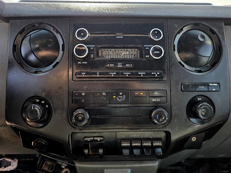 2011-ford-f550-image-10