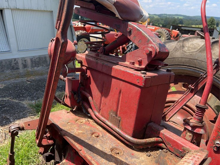 1955-farmall-300-image-19