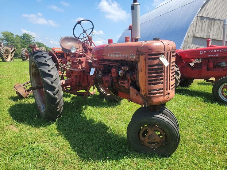 farmall-200-with-fast-hitch-sickle-mower-image-1