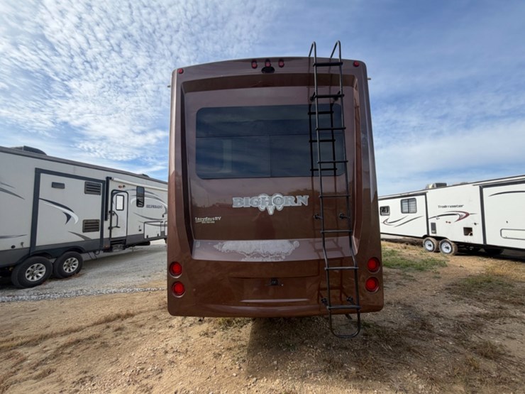 2016-bighorn-5th-wheel-image-6