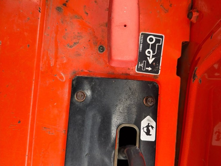 kubota-m6800-image-33