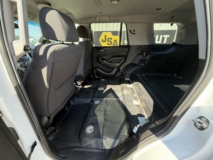 2016-chevrolet-tahoe-image-26