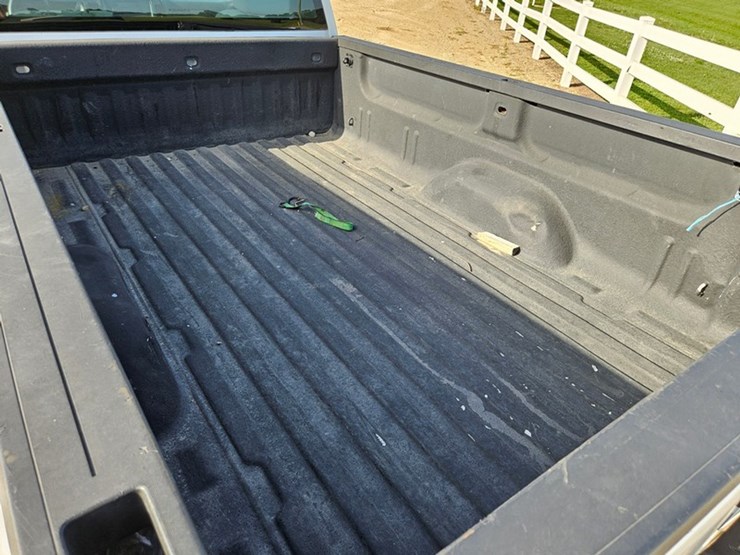 2017-chevrolet-1500-image-17