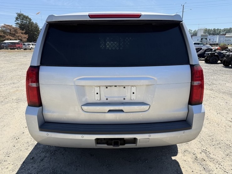 2016-chevrolet-tahoe-image-5