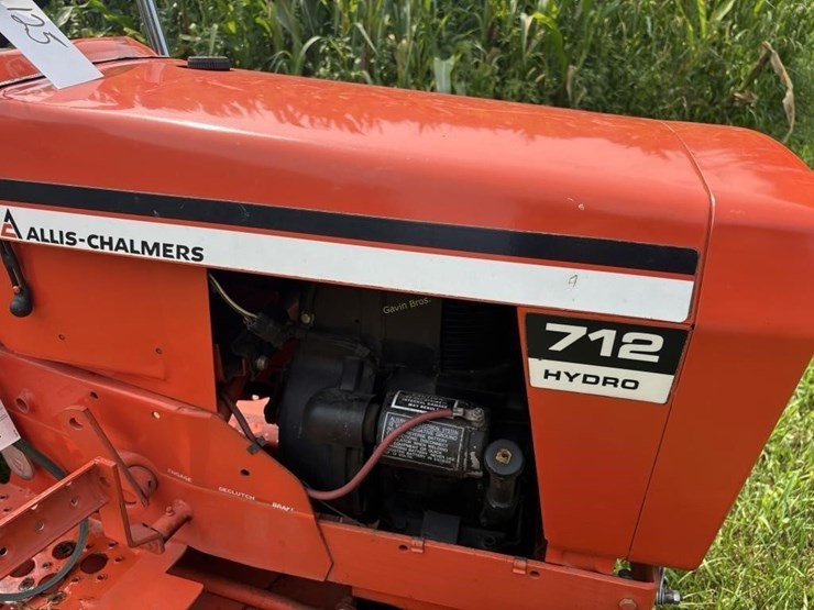 allis-chalmers-712-hydro-lawn-tractor-image-6