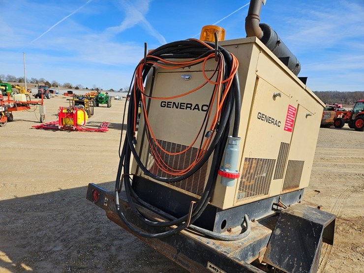 #116-•-generac-towable-diesel-generator-image-14
