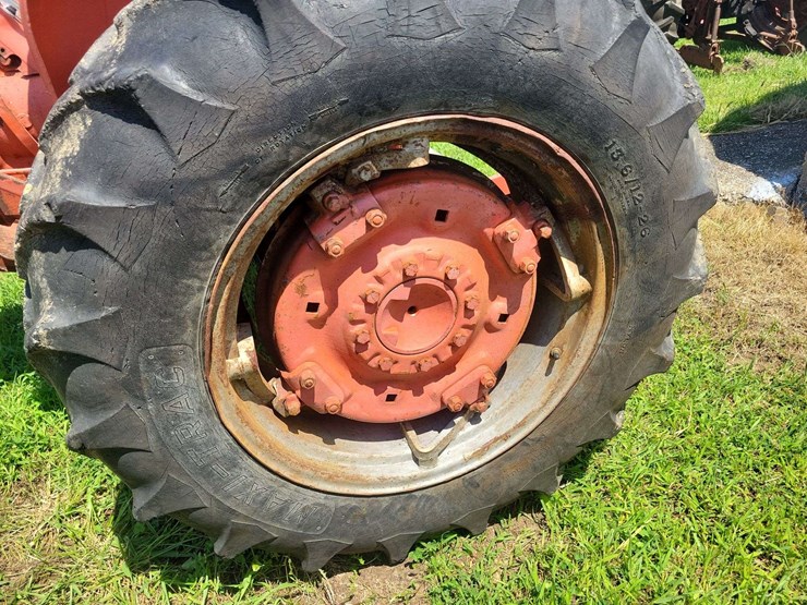 1957-allis-chalmers-d14-image-15