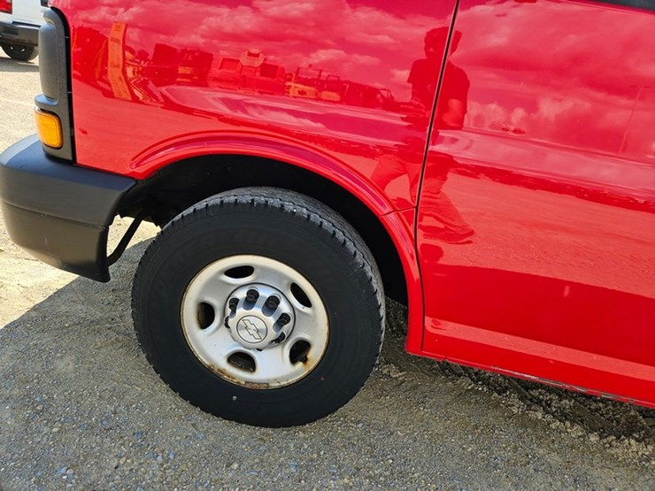 2015-chevrolet-g20-image-27