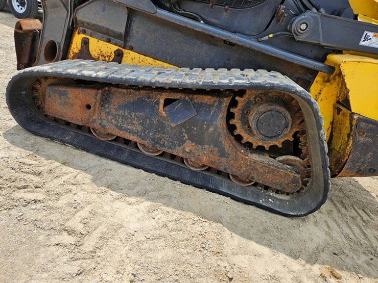 new-holland-c238-image-12
