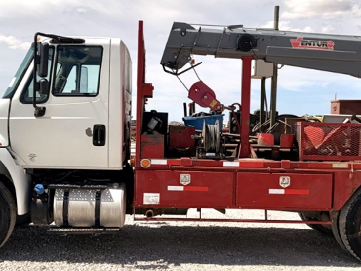 2019-international-durastar-4300-image-8