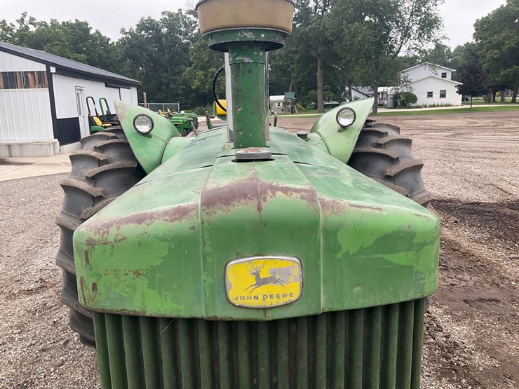 1958-john-deere-820-image-25
