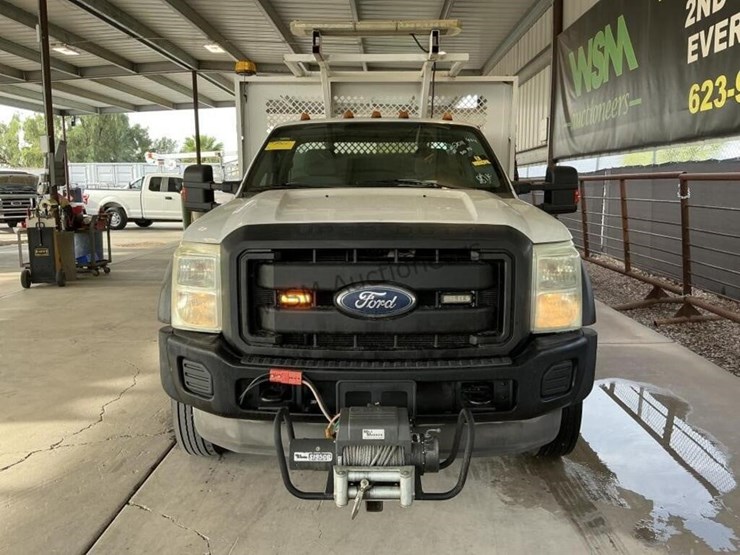 2011-ford-f550-image-3