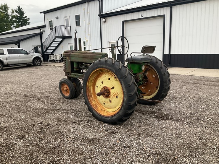 1952-john-deere-b-image-3