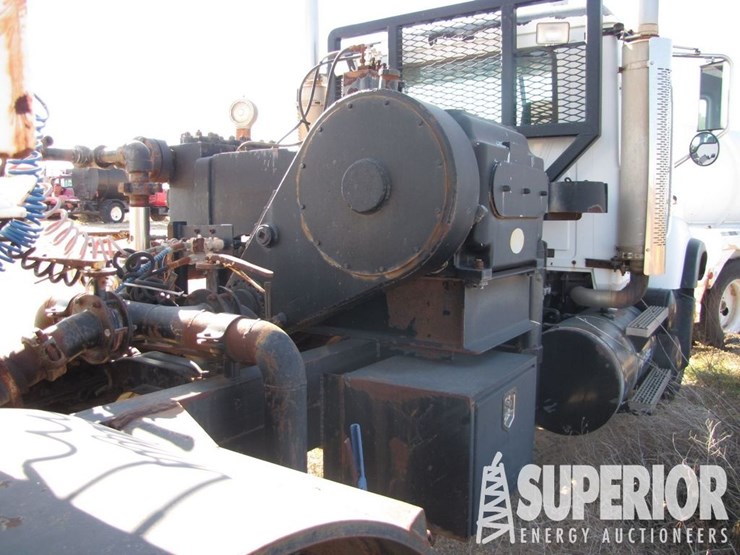 2004-massey-ferguson-8-image-4