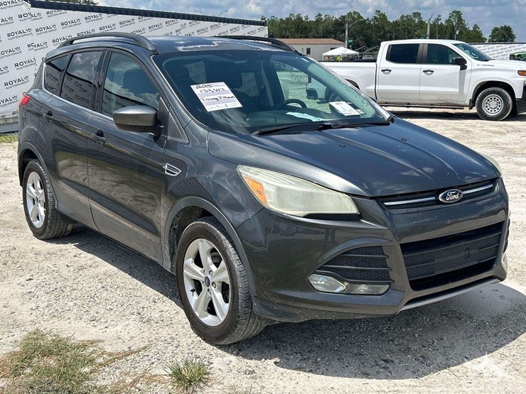 2015-ford-escape-image-2